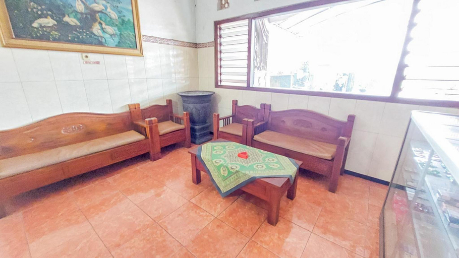 Public Area 3, Hotel Shinta 2 Near Alun Alun Kertosono, Nganjuk