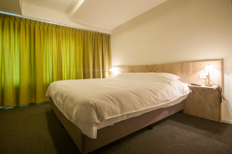 Bedroom 3, Hotel Taurus, Cuijk