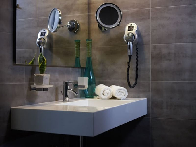 Bathroom, Tesoro Blu Hotel and Spa, Ionian Islands