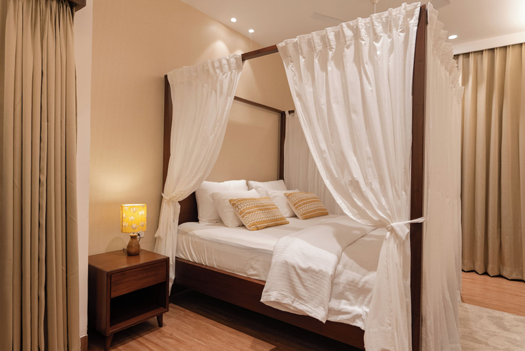 Room 4, Suites 16 - Financial District, Hyderabad, Hyderabad