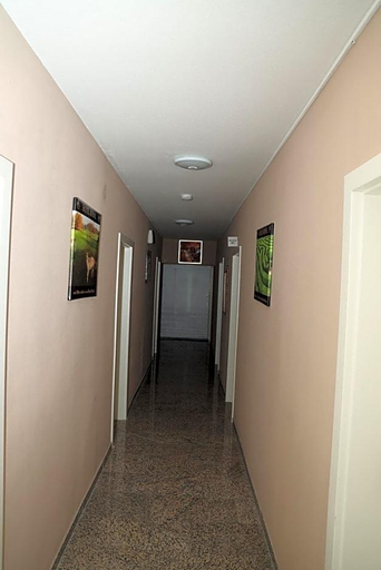Public Area 2, Royal, Lippe