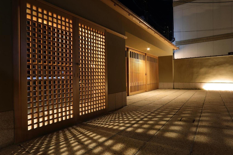 Public Area, Maru Izumiyacho, Kyoto