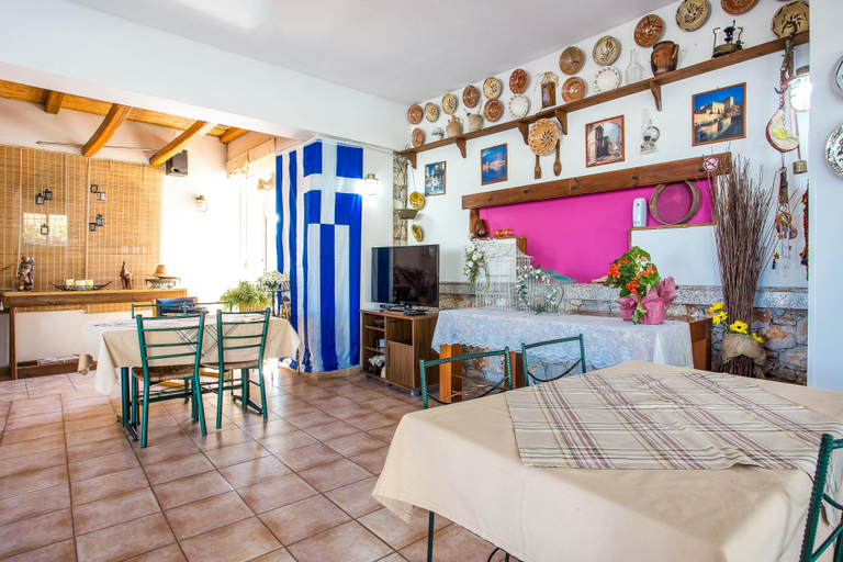 Food & Drinks 5, Vickys Studios, South Aegean