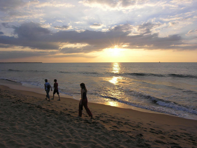 Exterior & Views 1, The Icebear Guesthouse, Negombo