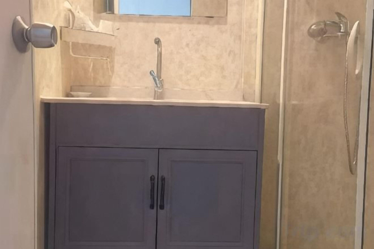 Bathroom 4, Wuxiang Greenrunpeng Express Hotel, Changzhi