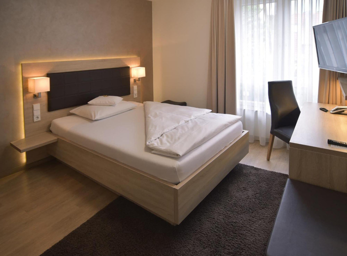 Bedroom 3, Hotel - Restaurant Hirsch, Enzkreis