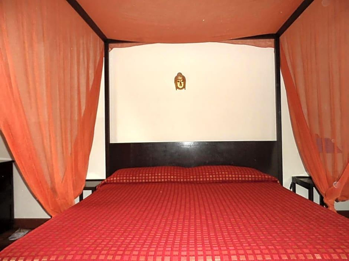 Bedroom 4, Europa, Imperia