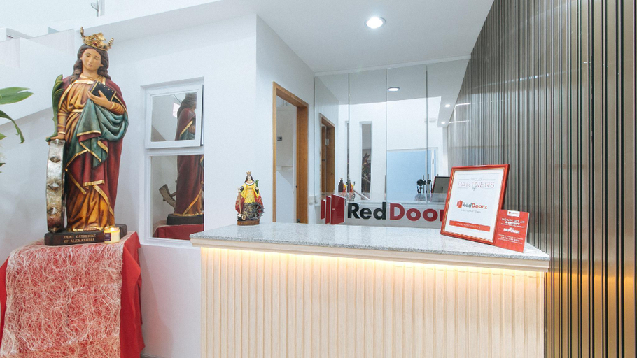 Lobby 4, RedDoorz @ St. Catherine Residences Olongapo City, Olongapo City