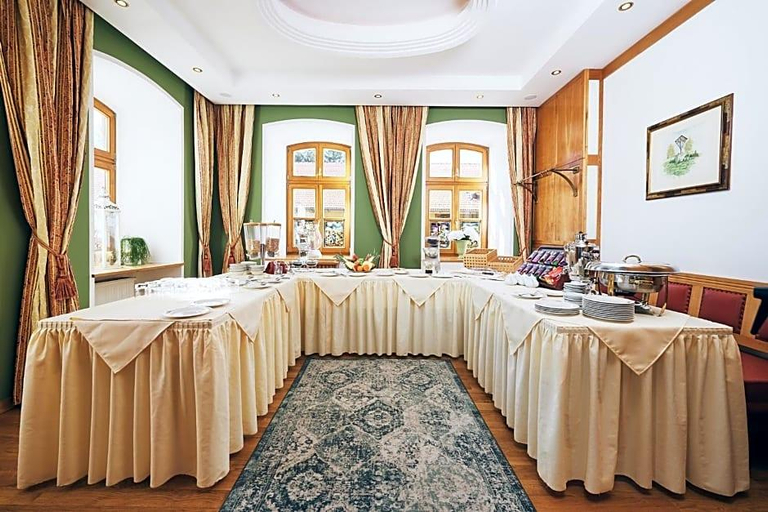 Food & Drinks 5, Hotel & Restaurant Waldschloss, Passau
