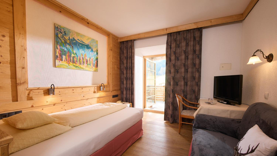 Bedroom 2, Almis Berghotel, Innsbruck Land