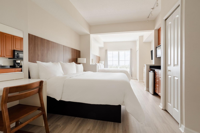 Room 2, Sonder at The Point, Orange
