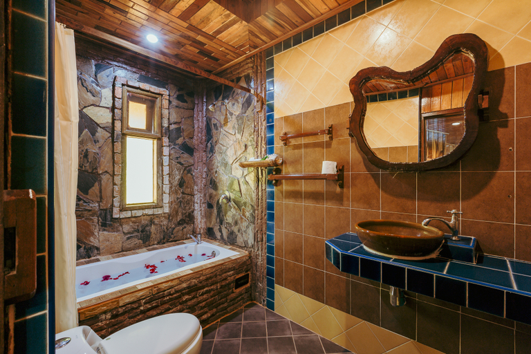 Bathroom 4, Phu Pha Aonang Resort & Spa, Mueang Krabi