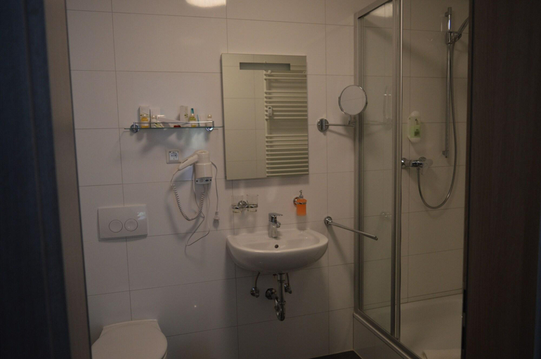 Room 5, Pension zur Traube, Rhein-Erft-Kreis