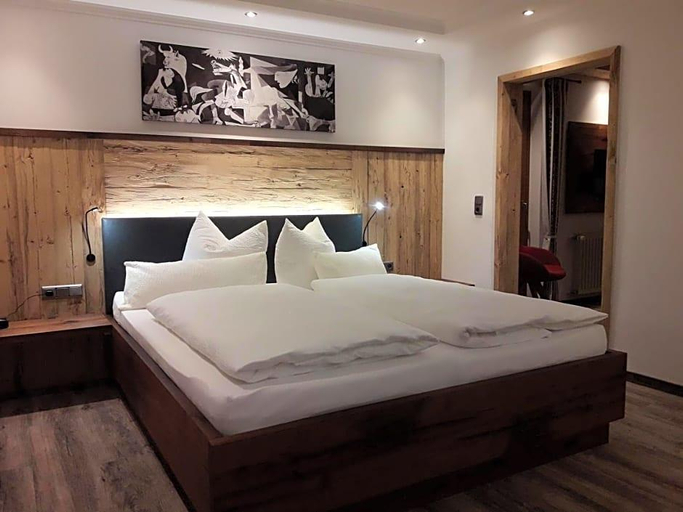 Bedroom 4, Krone, Berchtesgadener Land