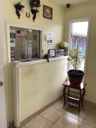 Public Area 3, Sleepy Traveler Motel, Wagoner