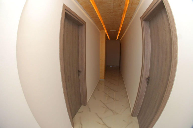 Public Area, Hotel Kuburi, Sarandës