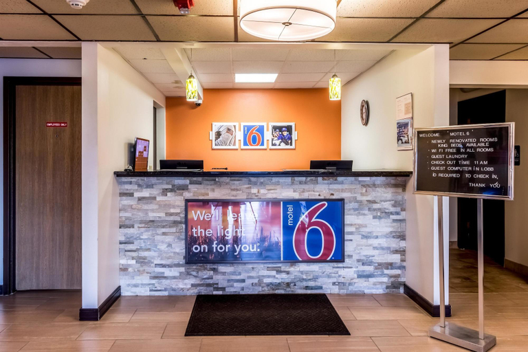 Public Area 2, Motel 6 Springfield, OH, Clark