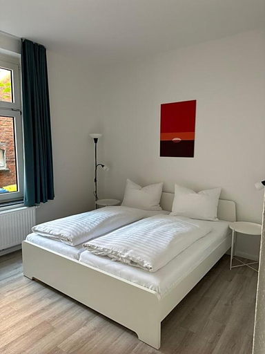 Bedroom 4, Hotel Deutsches Haus, Emden