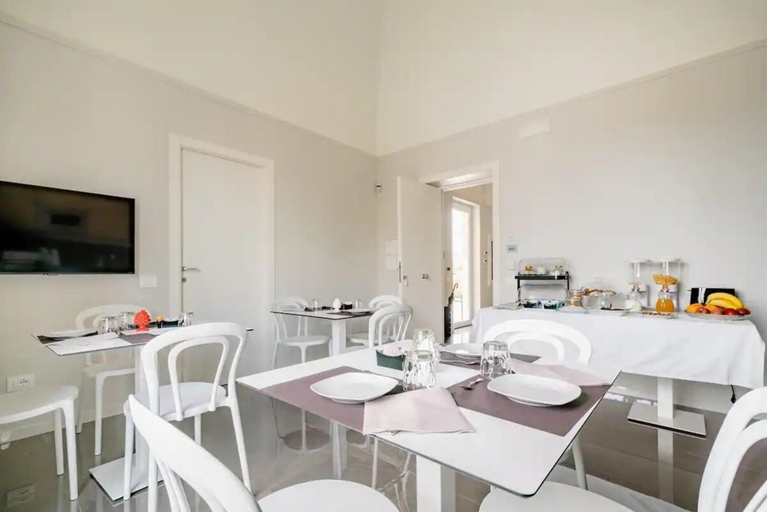 Restaurant 2, Shoruq, Trapani