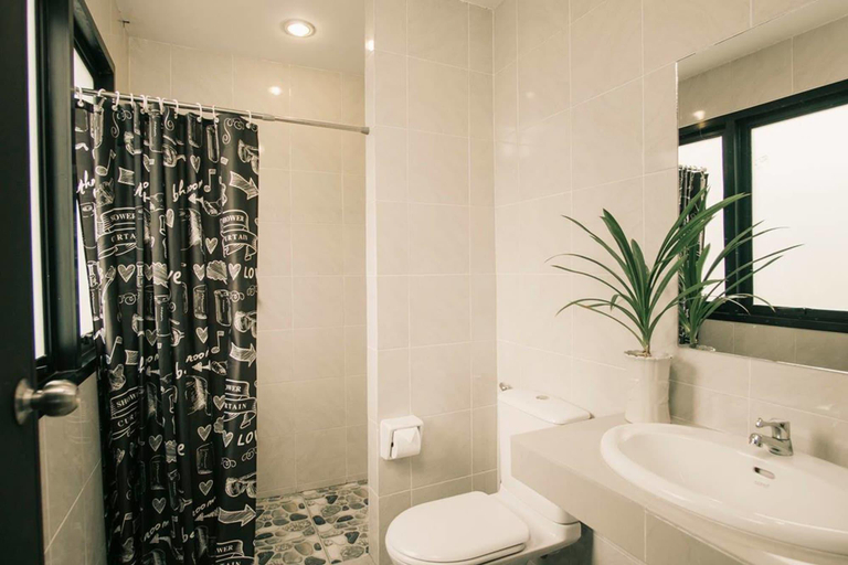 Bathroom, KoHabitat Samui - Adults Only - Hostel, Ko Samui
