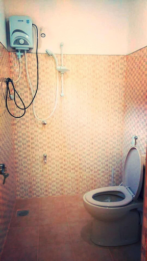 Bathroom 4, Rockview Holiday Bungalow, Ukuwela