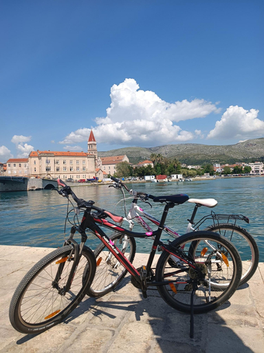 Sports and Entertainment 5, Tragos Lemon Tree, Trogir