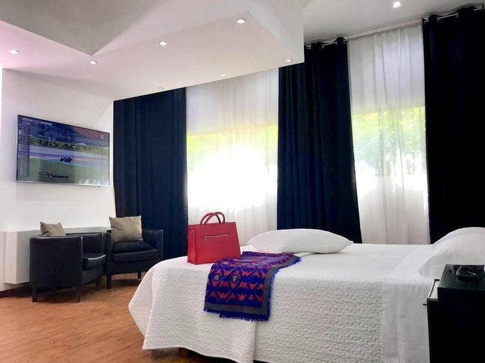 Room 2, Gardenia Hotel, Pescara