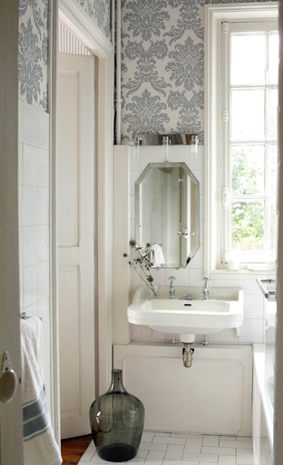 Bathroom, Villa du Châtelet, Oise