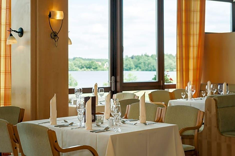 Lobby 3, Kurzentrum Weissenstadt am See, Wunsiedel im Fichtelgebirge