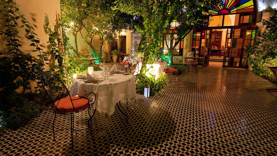 Food & Drinks 5, Ryad Salama, Fès