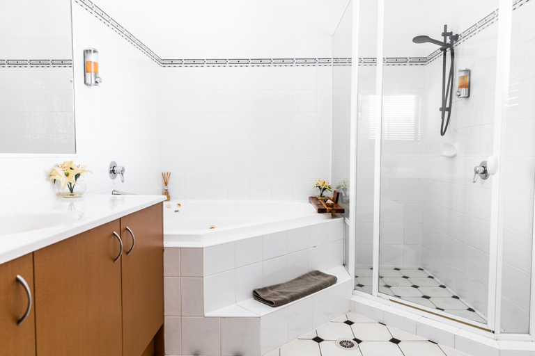 Bathroom 4, The Bearded Dragon Boutique Hotel, Beaudesert  - Pt A
