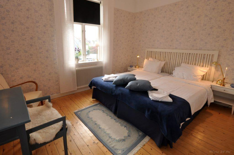 Bedroom 3, Pensionat PrästgÃ¥rden, Töreboda