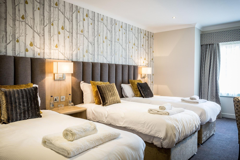 Room 4, The Residence At The Nottinghamshire Golf Countr, Nottinghamshire