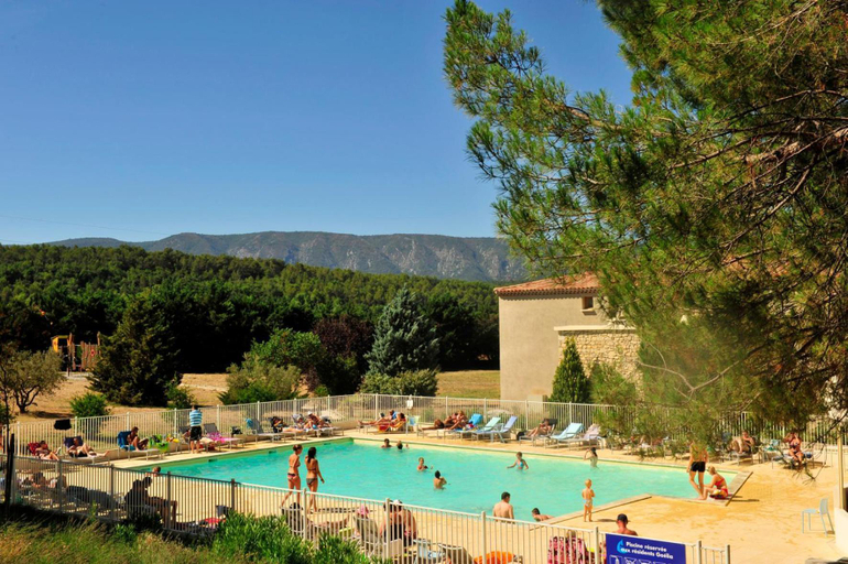 General view 3, Domaine du Moulin Blanc, Vaucluse