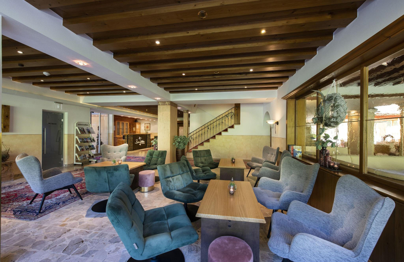 Public Area 5, Berghotel Hochfügen, Schwaz