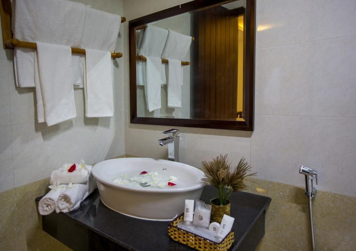 Bathroom 5, Han Huyen Homestay, Da Nang