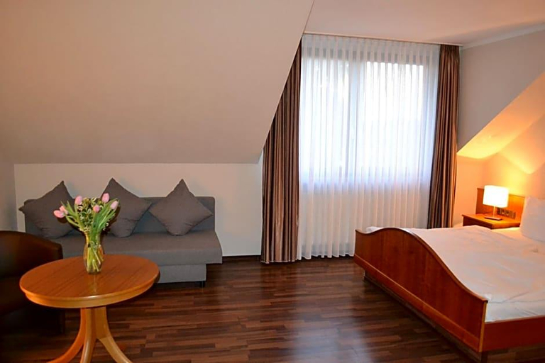 General view 2, Hotel Zum Dorfbrunnen, Hildburghausen