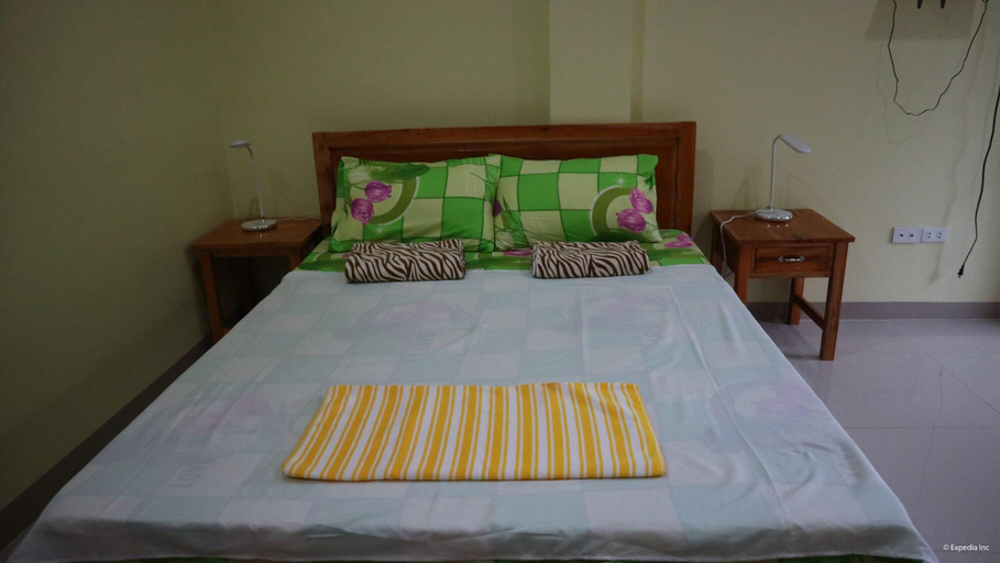 Room 3, La Fela Pension House, Oslob