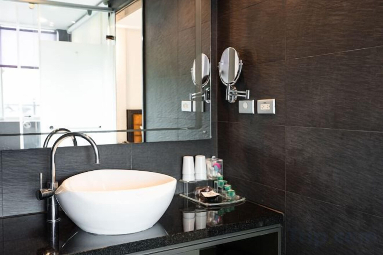 Bathroom 4, Xinshe Business Hotel Linsen Branch, Taipei City