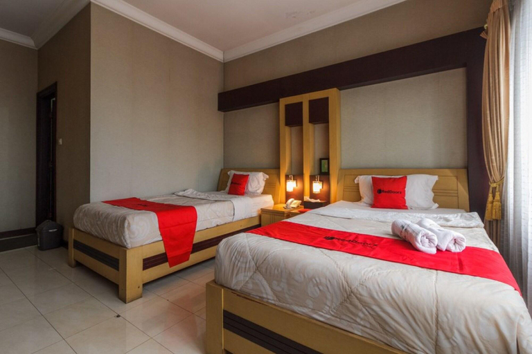 Room 5, Formerly RedDoorz Syariah @ Cipanas, Bogor