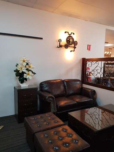 Public Area, Opal Ridge Motel, Bowen