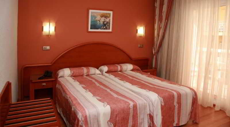 Bedroom 3, Helios, Girona
