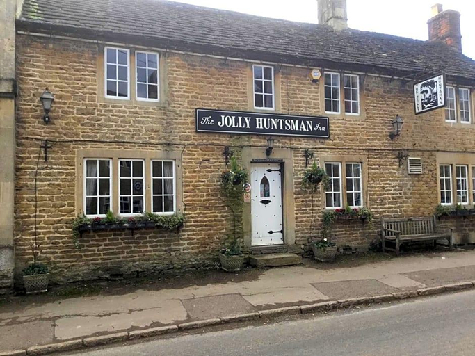 General view 2, The Jolly Huntsman, Wiltshire