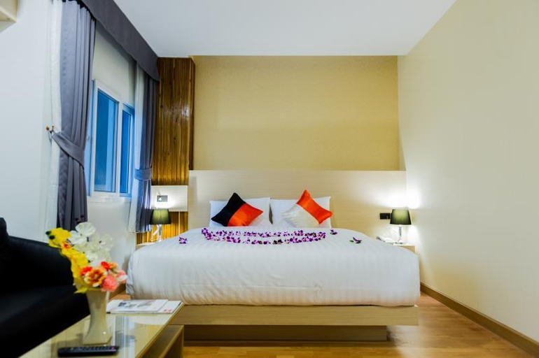 Bedroom 4, Gt Residence Hotel, Muang Buri Ram
