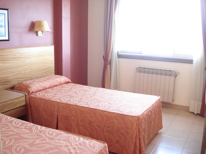 Bedroom 4, Hotel Siroco Portonovo, Pontevedra