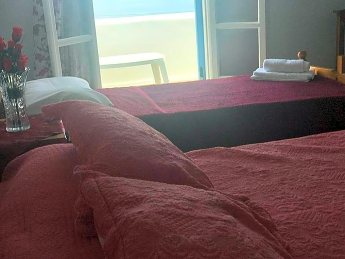 Bedroom 3, Hotel Hellas, South Aegean