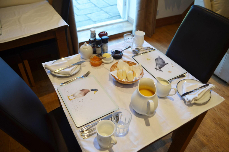 Restaurant 4, Hanger Down House Bed And Breakfast, West Sussex
