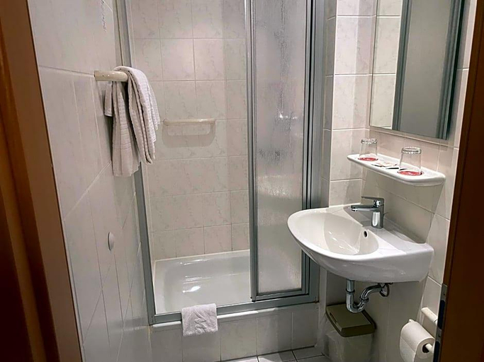 Bathroom 4, Morada Hotel Alexisbad, Harz