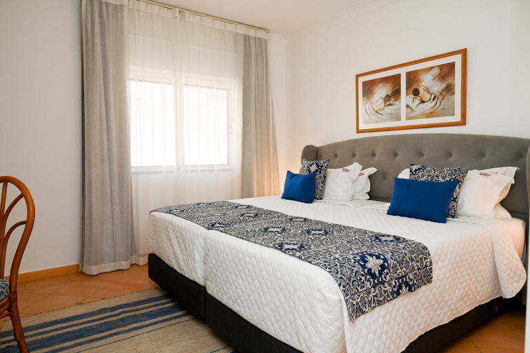 Room 2, Sunflower Apartments By Delilah Collection, Albufeira