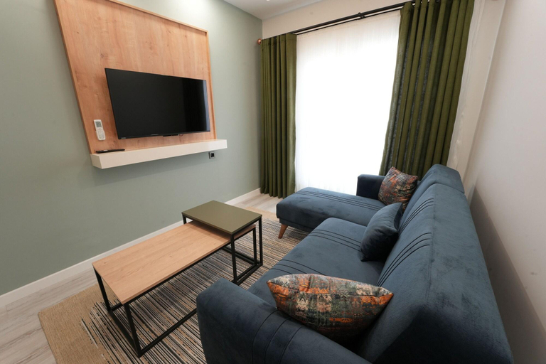 Room 2, Expo Garden Hotel, Merkez